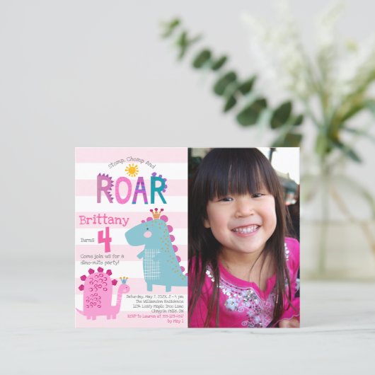 バジェット写真恐竜ガール誕生日招待状 (スタンド正面)