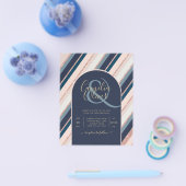 バジェット海軍赤面ピンクローズ金ゴールド結婚式の招待 チラシ (シングル)