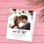 バジェットBurgundy Pink 4フローラ写真Save the Date<br><div class="desc">**サテン紙は紙薄い。より厚い紙にアップグレードする紙。封筒のオプションが用意されてい救ます。***封筒のオプションが付いた小さい招待でフォーマル、招待状上のお金。あなたのバーガンディと赤面ピンク結婚の4つのフローラ写真を使用して素晴らしい準備をあなたのゲストを得る日付カードを保存。もっと大きなバージョンが欲しいカードのSave the Dateコレクションをチェックする： https://www.zazzle.com/collections/save_the_date_collection_2-119350686298077869?rf=238937196885903396</div>