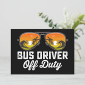 バスの運転手のオフデューティサングラス、学年の最後の日 招待状 (スタンド正面)