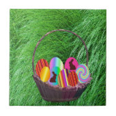 バスケットに入ったイースターエッグ タイル (正面)