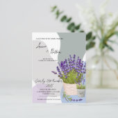 バスケットに入った水色のラベンダー結婚の茎 ポストカード (スタンド正面)