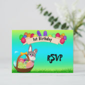 バスケットのイースター第1誕生日RSVPのかわいいバニー 招待状 (スタンド正面)