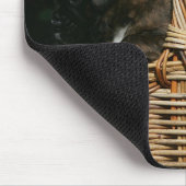 バスケットのボクサーの子犬 マウスパッド (コーナー)