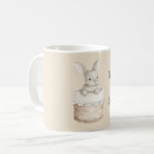 バスケットの中のうさぎ コーヒーマグカップ (正面左)