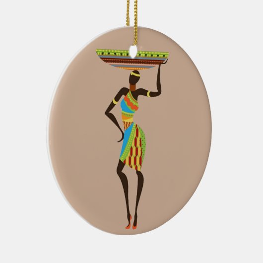バスケットの部族芸術を持つアフリカの部族の女性 セラミックオーナメント (右)
