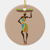 バスケットの部族芸術を持つアフリカの部族の女性 セラミックオーナメント (正面)