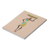 バスケットの部族芸術を持つアフリカの部族の女性 ノートパッド (回転)