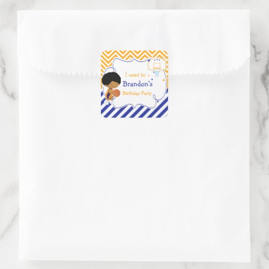 バスケットボールかわいいアフリカ系アメリカ人の男の子「行った」 スクエアシール (バッグ)