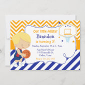 バスケットボールかわいいブロンド男の子の誕生日パーティー 招待状 (正面)