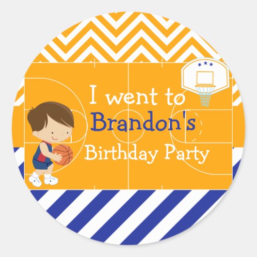 バスケットボールかわいい黒髪の少年'私は行った' ラウンドシール (正面)