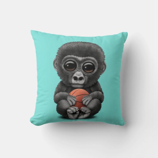 バスケットボールと遊んでいるかわいいベビーのゴリラ クッション (正面)