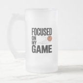 バスケットボールに焦点を当てた曇りガラスのマグカップ フロストグラスビールジョッキ (左)