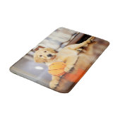 バスケットボールのおもちゃでゴールデンレトリーバー バスマット (アングル)