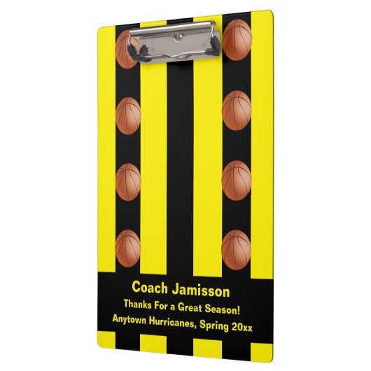 バスケットボールのコーチストライプの黒と黄の クリップボード (左)