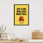 バスケットボールのダークイエロースポーツが大好きな女の子 ポスター (キッチン)
