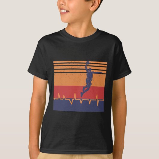 バスケットボールのハートビート Tシャツ (正面)