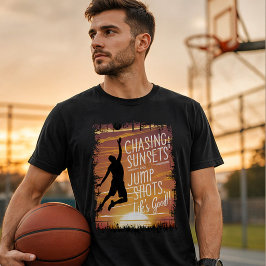 バスケットボールのライフ サンセットとジャンプショット Tシャツ