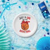 バスケットボールの女の子を愛しているだけの女の子 ペーパープレート (パーティー)