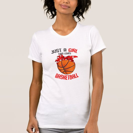バスケットボールの女の子を愛しているだけの女の子 Tシャツ (正面)