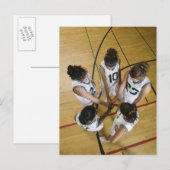 バスケットボールの女子チームが集団握手を交わした。 ポストカード (正面/裏面)