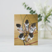 バスケットボールの女子チームが集団握手を交わした。 ポストカード (スタンド正面)