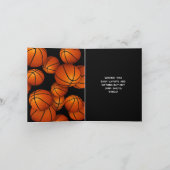 バスケットボールの男性の女の子ハッピーバースデー カード (内部)