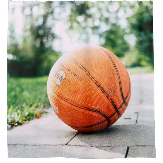 バスケットボールの贈り物 シャワーカーテン (正面)