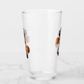 バスケットボールの選手がバスケットボールで1位だ。 タンブラーグラス (左)