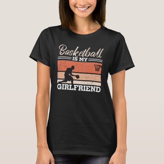 バスケットボールは彼女 Beautiful Design Tシャツ (正面)