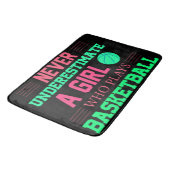 バスケットボールをする女の子を決して過小評価しな遊いこと バスマット (アングル)