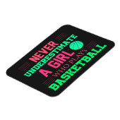 バスケットボールをする女の子を決して過小評価しな遊いこと マグネット (左側)