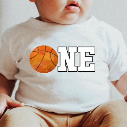 バスケットボールをテーマにしたONE 1歳の誕生日 ベビーTシャツ