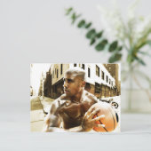 バスケットボールを持つ若者 ポストカード (スタンド正面)