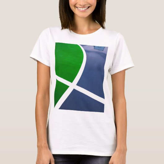 バスケットボールアートワーク Tシャツ (正面)