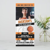 バスケットボールオレンジブラックバースデーパーティーチケット 招待状 (スタンド正面)