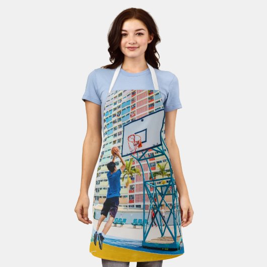 バスケットボールカッコいいギフト エプロン (着用した状態)