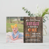 バスケットボールガール写真1st誕生日招待状 招待状 (スタンド正面)