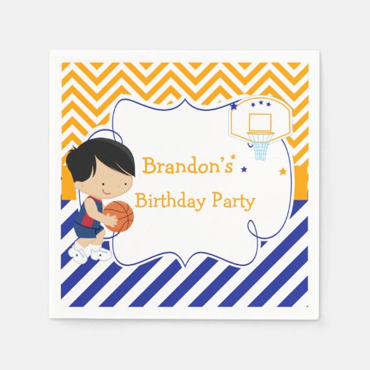 バスケットボールキュートブラックヘアボーイバースデーパーティー スタンダードカクテルナプキン (正面)