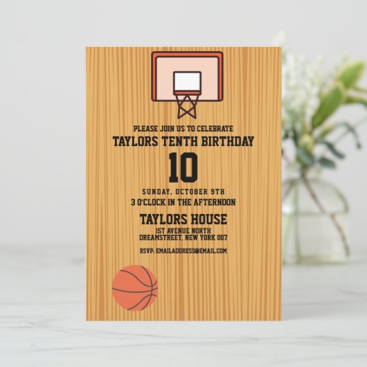 バスケットボールコートのスポカスタムーツの誕生日パーティー 招待状 (スタンド正面)