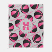 バスケットボールコートは私の幸せな場所ピンクブラック フリースブランケット (正面)