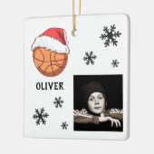 バスケットボールサンタハットスノーフレーク名写真 セラミックオーナメント (左)
