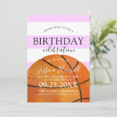 バスケットボールテーマのバースデーパーティーピンク招待状 招待状 (スタンド正面)