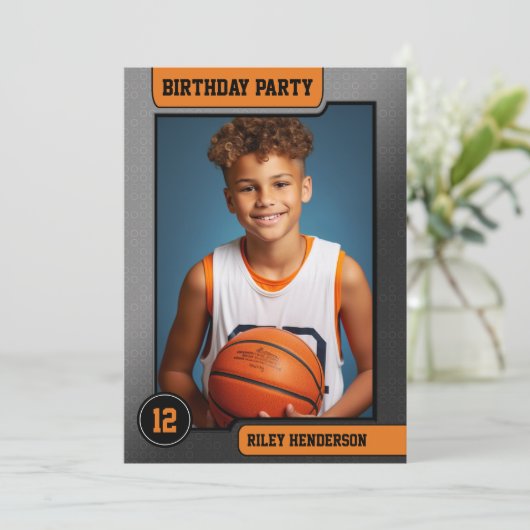バスケットボールトレーディングカード誕生日パーティーの招待 招待状 (スタンド正面)