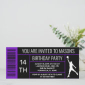 バスケットボールバースデーパーティパープルシューボックスラベル 招待状 (スタンド正面)