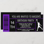 バスケットボールバースデーパーティパープルシューボックスラベル 招待状 (正面/裏面)