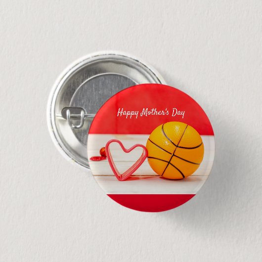 バスケットボールマザーの日ママと愛の赤いハート 缶バッジ (正面&裏面)