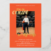 バスケットボール卒業式コートを帽子まで 箔招待状 (正面)