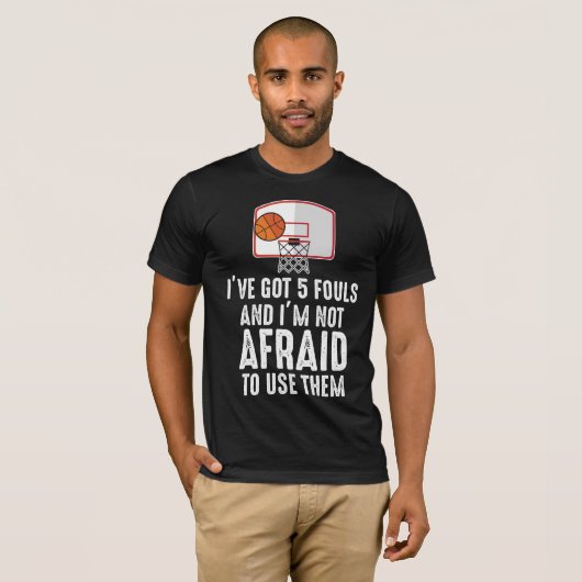 バスケットボール得の皮肉おもしろい選手が5人いる Tシャツ (正面フル)