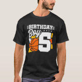 バスケットボール誕生日5歳オールドボーイファイブ誕生日 Tシャツ (正面)